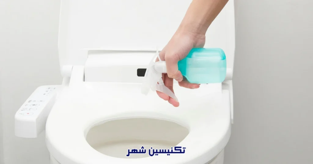 علت بوی توالت فرنگی